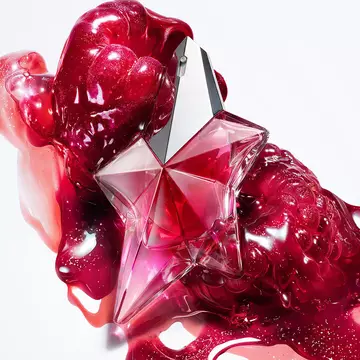 angel nova ingredient image with raspberry, damascena rose, akigalawood