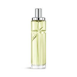 New Starlicious Pistachio Praline packshot, a crystal-clear bottle filled with pale green juice which captures the summer light in a carved shooting star, its facets shining bright beneath a sleek silver cap.
