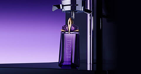 FOR A MORE SUSTAINABLE LUXURY CHOOSE THE PERFUME REFILL EXPERIENCE