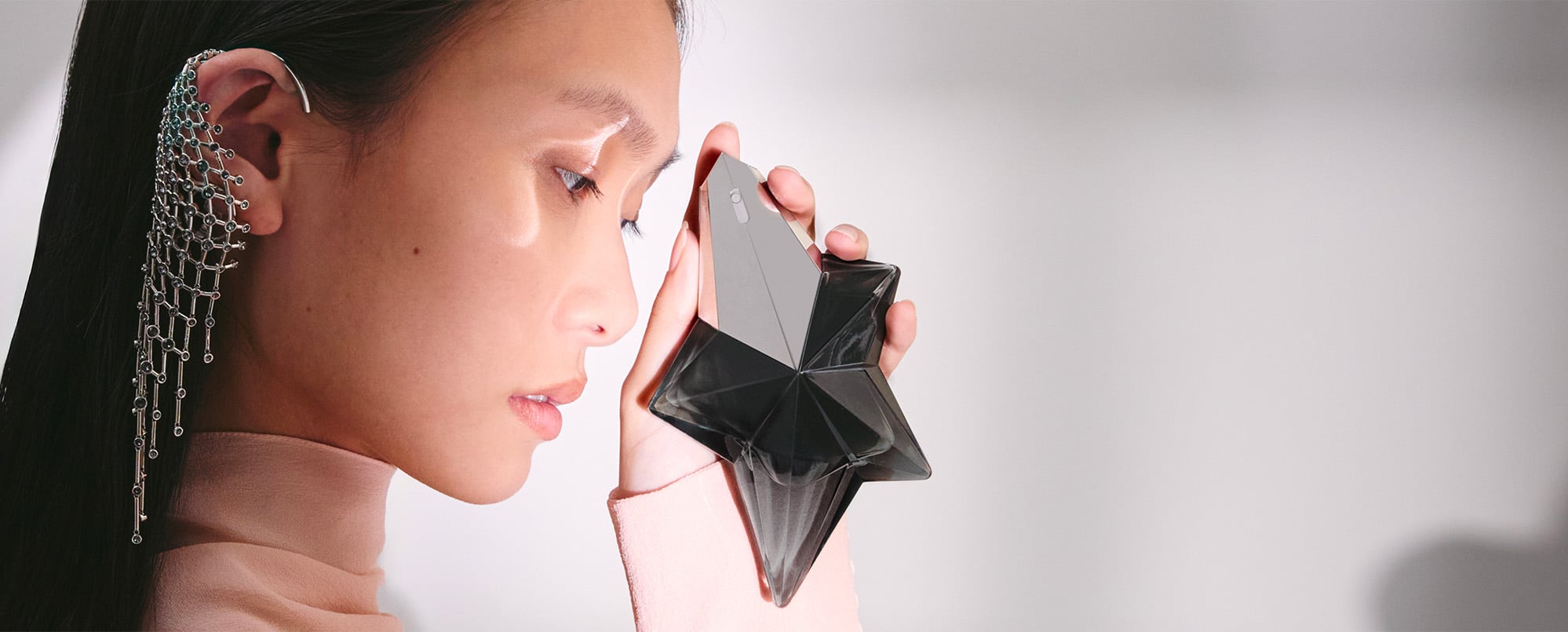 angel fantasm eau de parfum sensuelle | Mugler Official